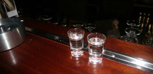 В Днепре профессора вуза обвинили в пропаганде алкоголя среди студентов