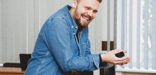 Ведущий Сергей Зенин покидает программу «Ранок з Україною»