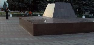 Процес декомунізації потребує продовження, але має відбуватися цивілізовано
