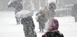 Украинцам прогнозируют «неприветливый» понедельник - снег с дождем, метели и до 22° мороза