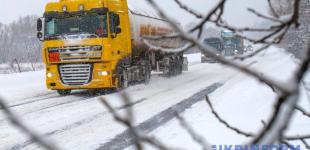 Киев из-за непогоды закрывает въезд для грузовиков