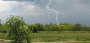 Спасатели предупреждают о грозах, граде и шквалах