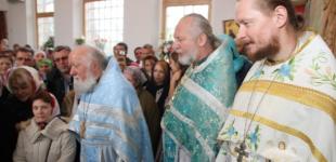 На Днепропетровщине УПЦ МП уволили настоятеля и клириков за «уклонение в раскол»