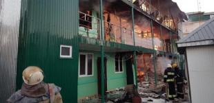 Масштабный пожар в Затоке: сгорели две базы отдыха