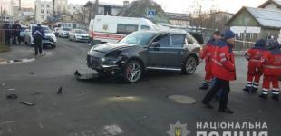 Под Киевом столкнулись маршрутка и Porsche, двое погибших