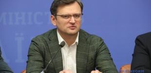 Кулеба назвал три шага для украинцев, которые “застряли” за границей