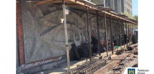Во Львове работают над копией мозаики 