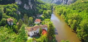 Болгария разрешит туристические поездки по стране с 13 мая