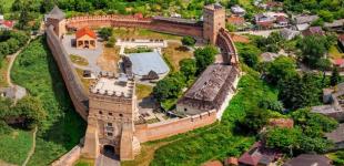 Замки України, які варто відвідати цього літа