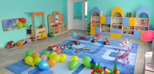 Дети переселенцев получили право на первоочередное зачисление в детсады