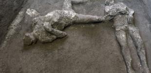 В Помпеях нашли останки двух жертв извержения Везувия