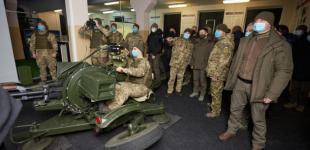 Военные показали Зеленскому тренажер, воспроизводящий реальные боевые действия