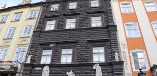 В Черной каменице 750 аутентичных экспонатов покажут «мозаичность» истории Львова