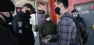 Київ не буде вводити спецперепустки на транспорт у «червоній» зоні