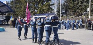 На Харьковщине попрощались с бойцом 92-й бригады, погибшим под Золотым