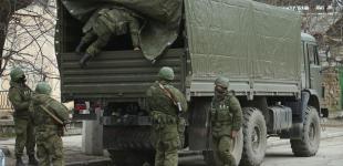 Забирають зі складів стару техніку: росіяни завершують підготовку до нового наступу