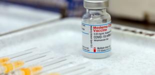 В ЕС одобрили вакцину Moderna для прививки подростков от COVID-19