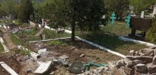 Боевики разрушили кладбище в Луганской области