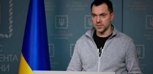 Ворог втрачає за добу як мінімум роту солдатів – Арестович