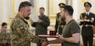 Зеленський вручив «Золоті Зірки» військовим і рідним загиблих захисників – Героїв України