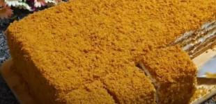 Ледачий медовик за 20 хвилин з заливними коржами