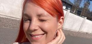 «Это не хит, зачем ты его написала?»: TARABAROVA призналась, что отец разбирает все ее песни