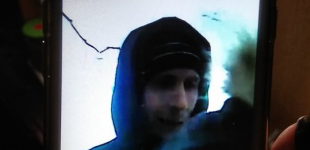 На Троещине неизвестный избил и пытался задушить девушку в лифте