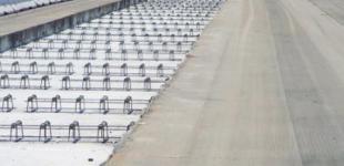 Гройсман назвал цементные дороги спасением для небольших населенных пунктов