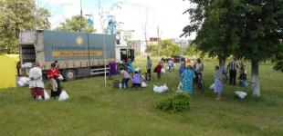 Штаб Ахметова доставит гигиенические наборы жителям сел на линии огня  