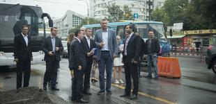 Мэр Киева Виталий Кличко обещает Киеву европейские дороги уже за несколько лет 