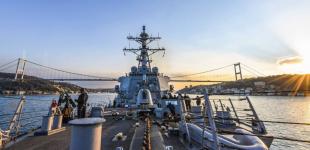 Эсминец США зашел в Черное море