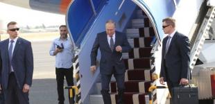 Приховувати хворобу стає все важче: Путін помітно кульгав на виході з літака в Ірані