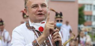 Садовий висловився про жорстку мобілізацію: людина, яка хоче воювати, мала б отримати 500 тисяч