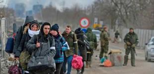 ФСБ забороняє українцям з російськими паспортами покидати Росію