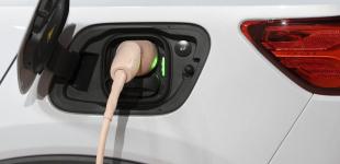 Дорожче за бензинові: у США на понад 50% зросли ціни на вживані електромобілі