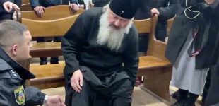 Екснамісник Лаври не хотів одягати е-браслет за станом здоров’я: 
