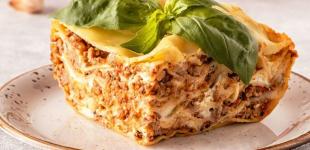 Пиріг з лаваша з курячим фаршем, грибами та сиром: рецепт, який не забере багато часу