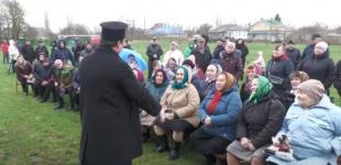 Із села під Києвом вигнали священника УПЦ МП, який відмовлявся відспівувати загиблих бійців