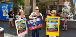 Украинцы Австралии первыми вышли на акцию «Отфутболь диктатора – останови Путина!»