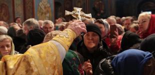 Понад 50% українців вважають себе вірянами ПЦУ, 4% - УПЦ МП