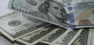 В Украине 5 января на межбанке доллар подорожал на 10 копеек – до 28,2 гривны