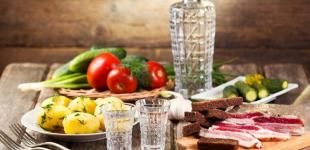 Чим закусувати коньяк, горілку, вино, інші напої, щоб не було важкого похмілля