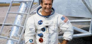 Умер американский астронавт, одним из первых облетевших вокруг Луны