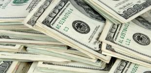 Чи подешевшає долар в Україні: прогноз експерта