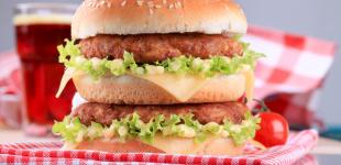 Индекс Биг-Мака: гривна – самая недооцененная валюта