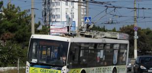 В Севастополе молния ударила в троллейбус с пассажирами