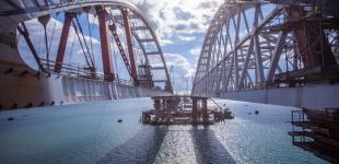 Россияне хотят запустить автомобильное движение по мосту в Крым в 2018 году