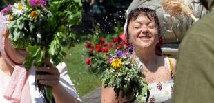Коли Трійця 2023 за різними календарями, і чи будуть додаткові вихідні