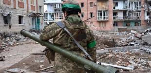 Що допомагає ЗСУ тримати місто-фортецю Бахмут: Сирський дав вичерпну відповідь