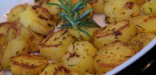 Коли солити картоплю під час приготування, щоб було смачно